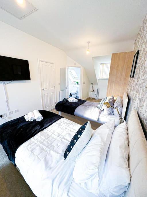 Birmingham Family Home: Spacious 3BR with Garden and Pet-Friendly Exterior photo