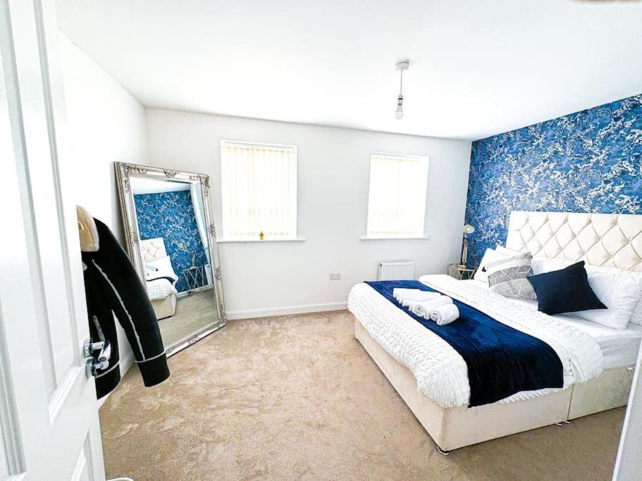 Birmingham Family Home: Spacious 3BR with Garden and Pet-Friendly Exterior photo