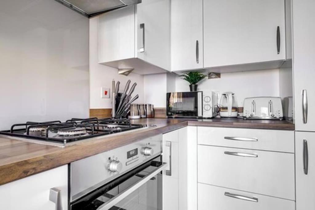 Birmingham Family Home: Spacious 3BR with Garden and Pet-Friendly Exterior photo