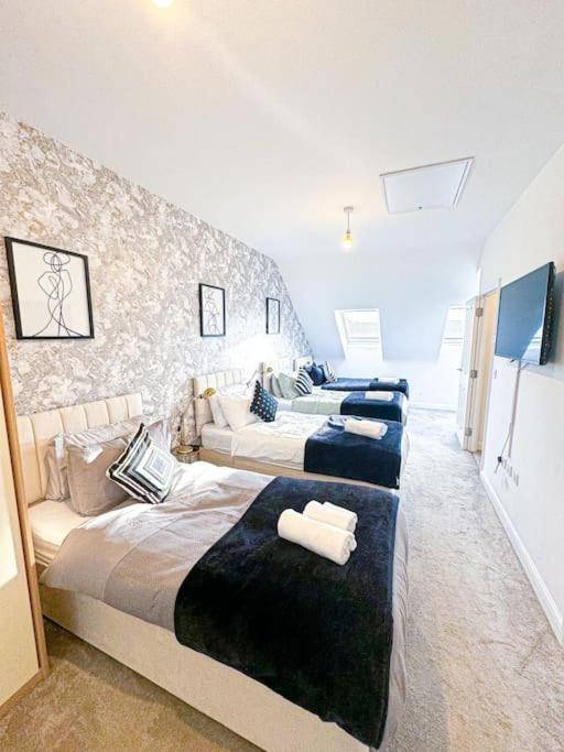 Birmingham Family Home: Spacious 3BR with Garden and Pet-Friendly Exterior photo