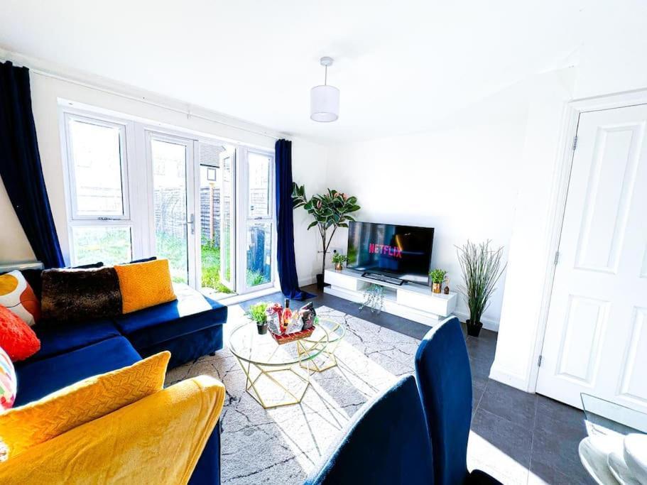 Birmingham Family Home: Spacious 3BR with Garden and Pet-Friendly Exterior photo