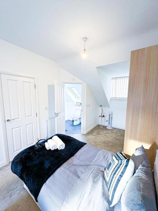 Birmingham Family Home: Spacious 3BR with Garden and Pet-Friendly Exterior photo