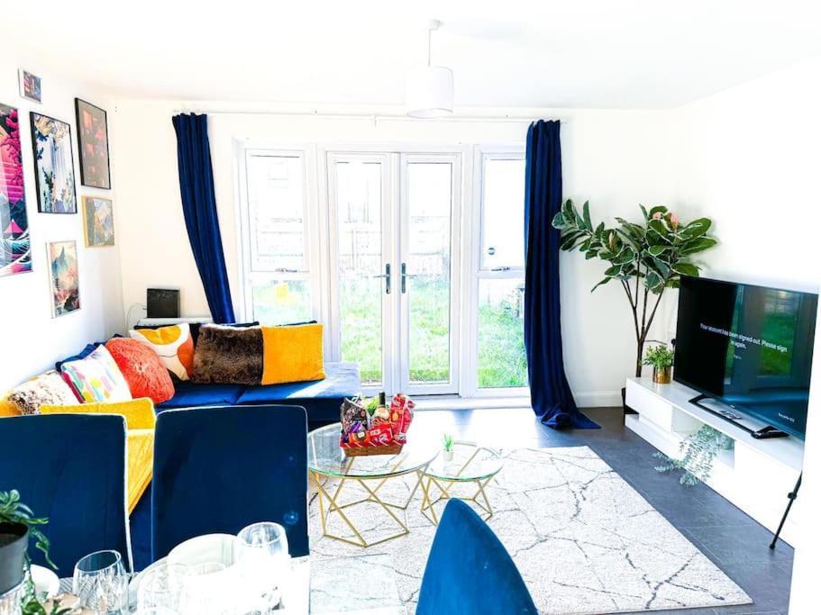 Birmingham Family Home: Spacious 3BR with Garden and Pet-Friendly Exterior photo