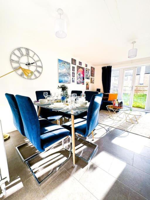 Birmingham Family Home: Spacious 3BR with Garden and Pet-Friendly Exterior photo
